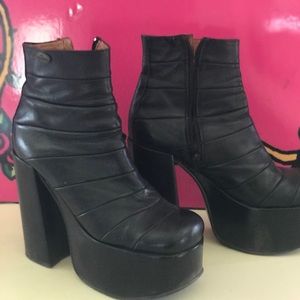 Buffalo London platform boots booties short ankle